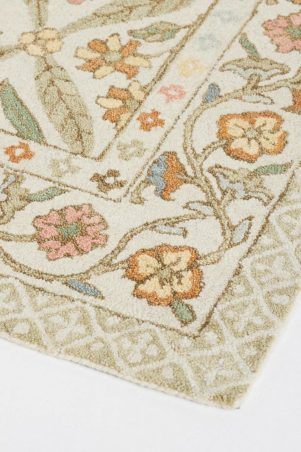 Tufted Cotswold  Floral Rug