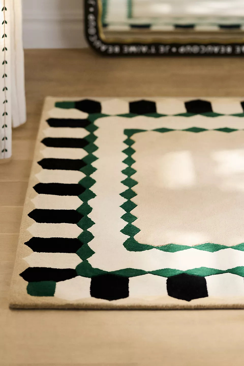 Hand-Tufted Ryleigh Black & White Rug