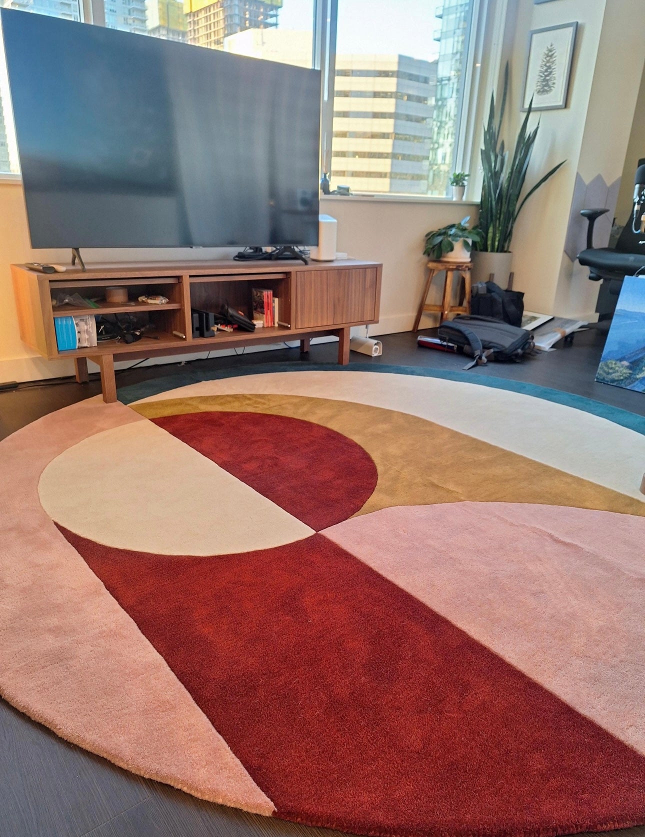 Bascome Round Hand Tufted Modern Wool Area Rug Carpet