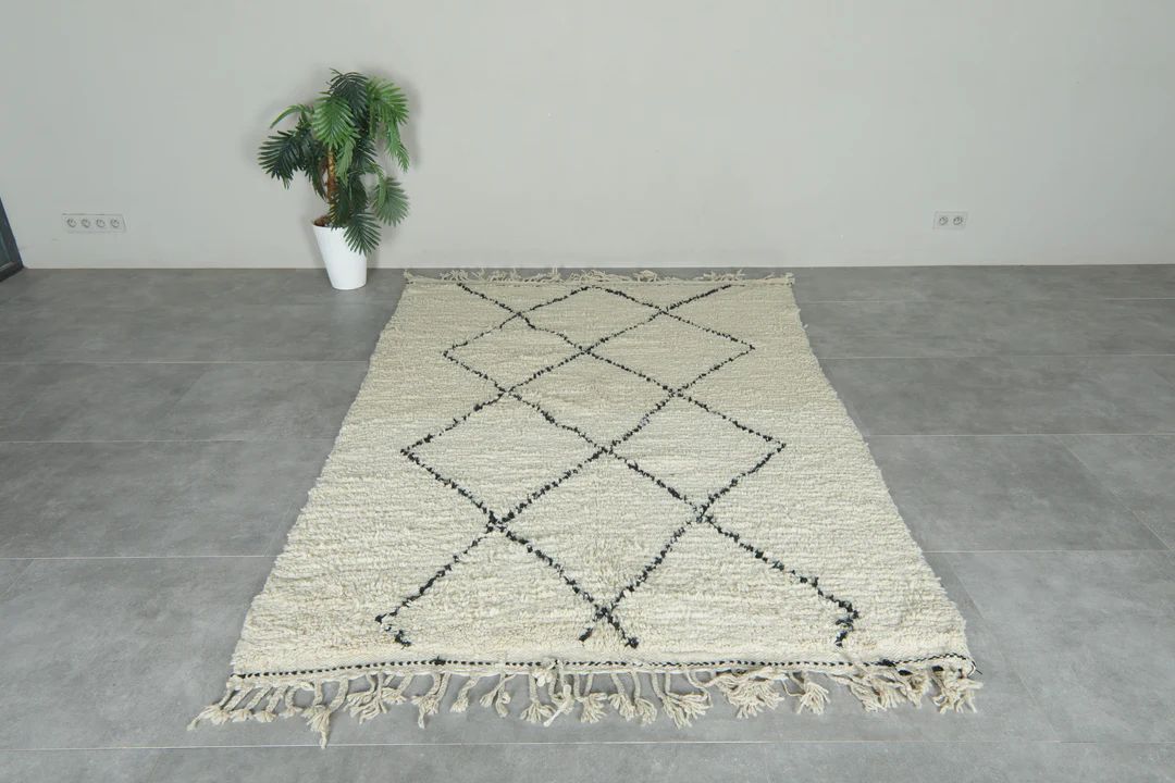 White Moroccan beni ourain rug Ivory shag with black diamond patternWool Area Rug