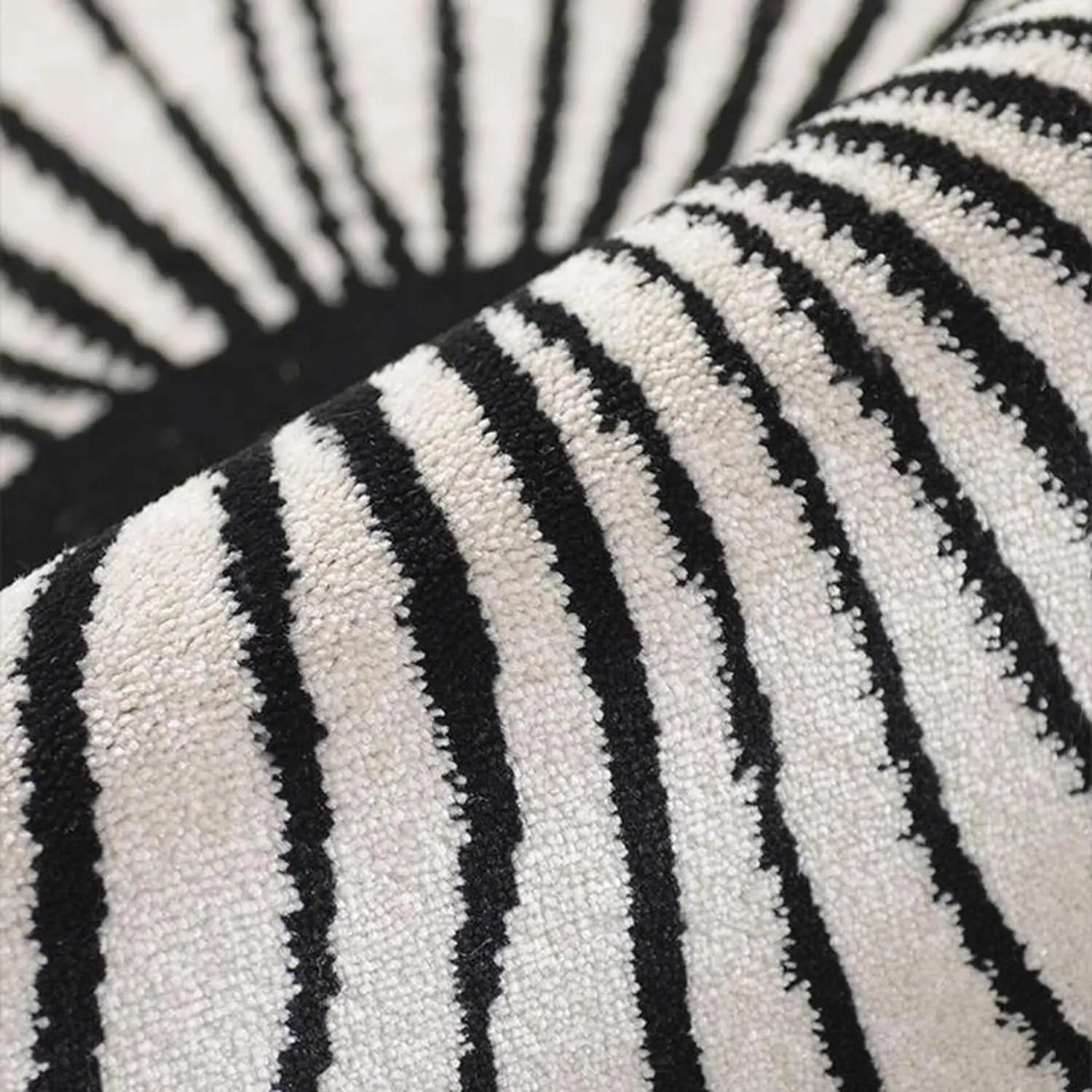 Softique Round Hand Tufted Carpet & Rug Rugverse