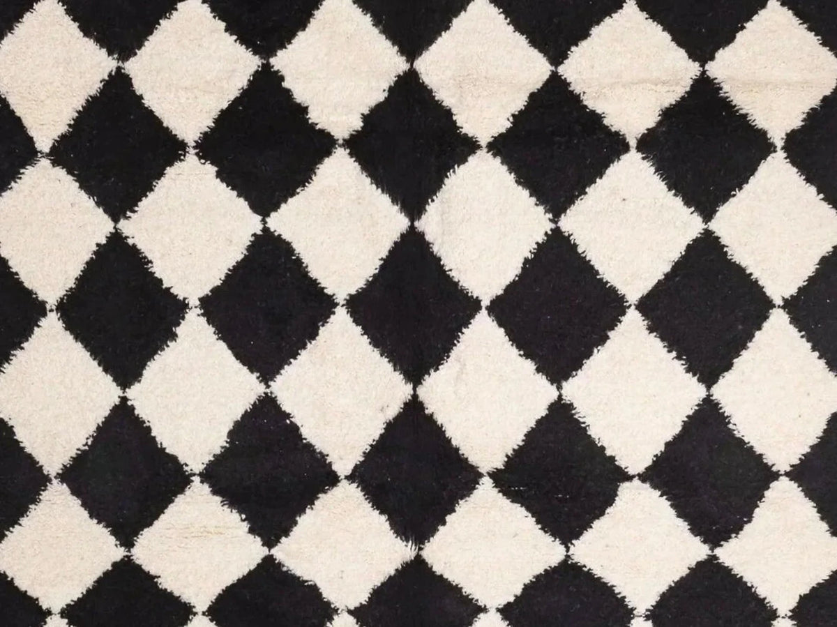 Black and White Diamond Carpet – hand knotted wool carpet, handmade in India | Hand Knotted Carpets by Rugverse (view 3)